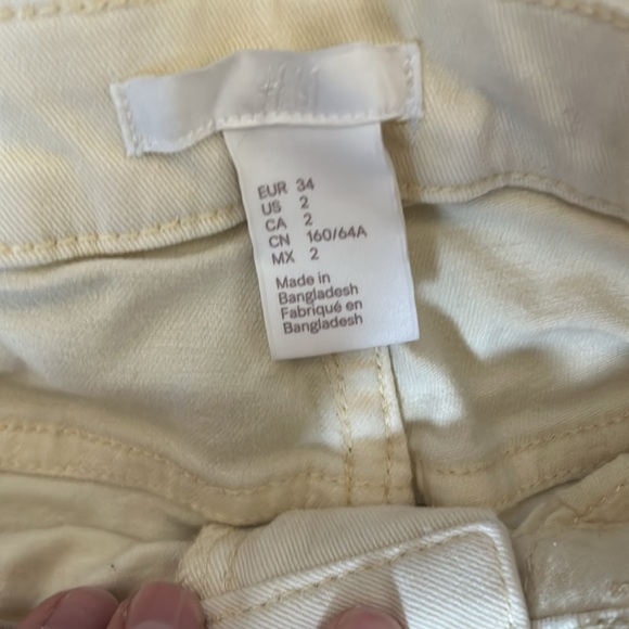 H&M Women's Yellow Shorts - Picture 3 of 3